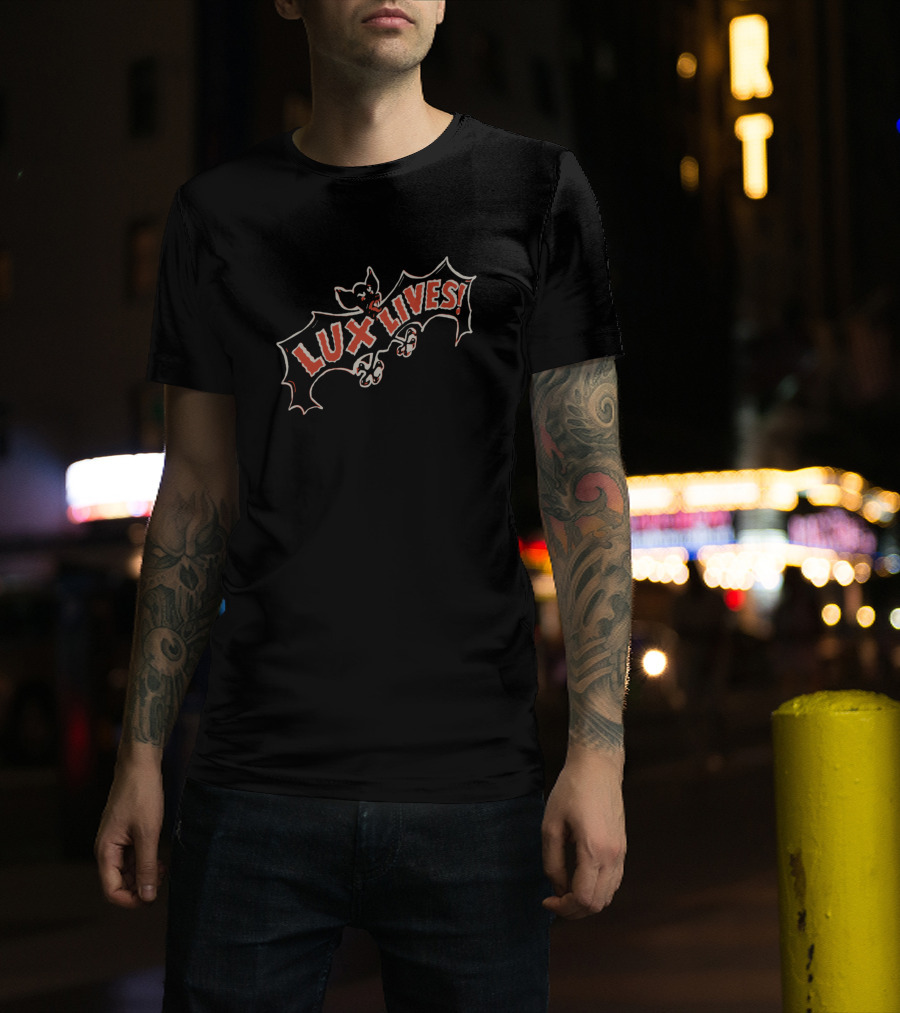 Lux Lives Lux Interior Retro Bat Fanart T-Shirt