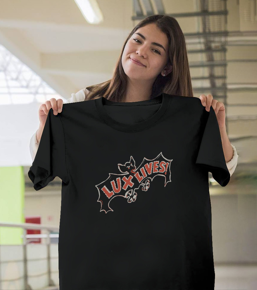 Lux Lives Lux Interior Retro Bat Fanart T-Shirt