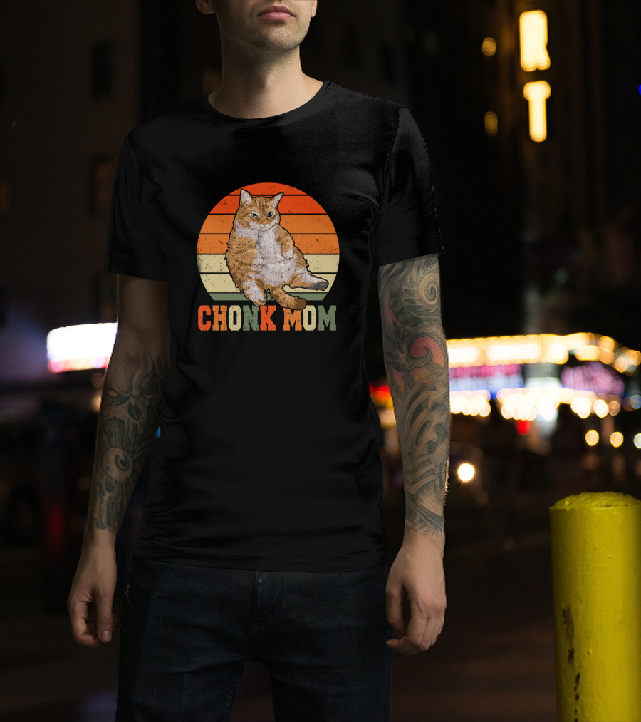 Chonk Mom Meme Funny Retro Style Cats T-Shirt