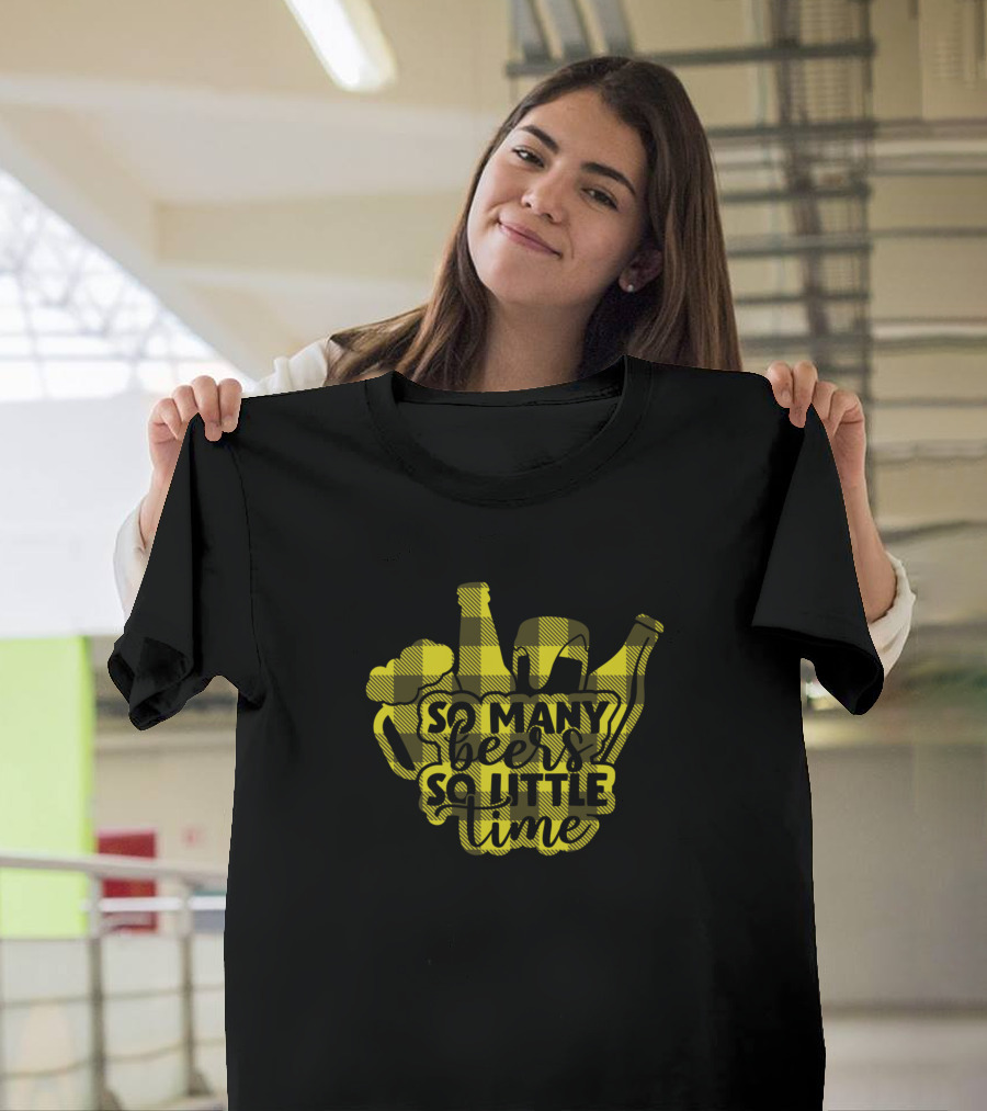 So Many Beers So Little Time Plaid Beer Bottles Motif T-Shirt
