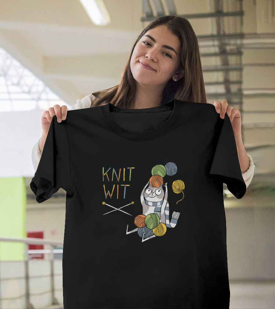 Knit Wit Funny Cat Kitty with Yarn and Needles T-Shirt