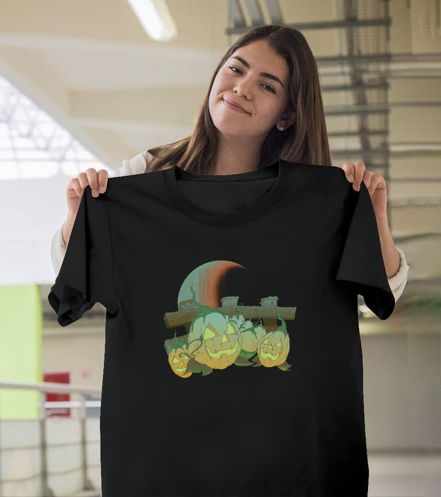 Pumpkin Patch Glowing Jack-o'-Lanterns Under Crescent Moon Harvest T-Shirt
