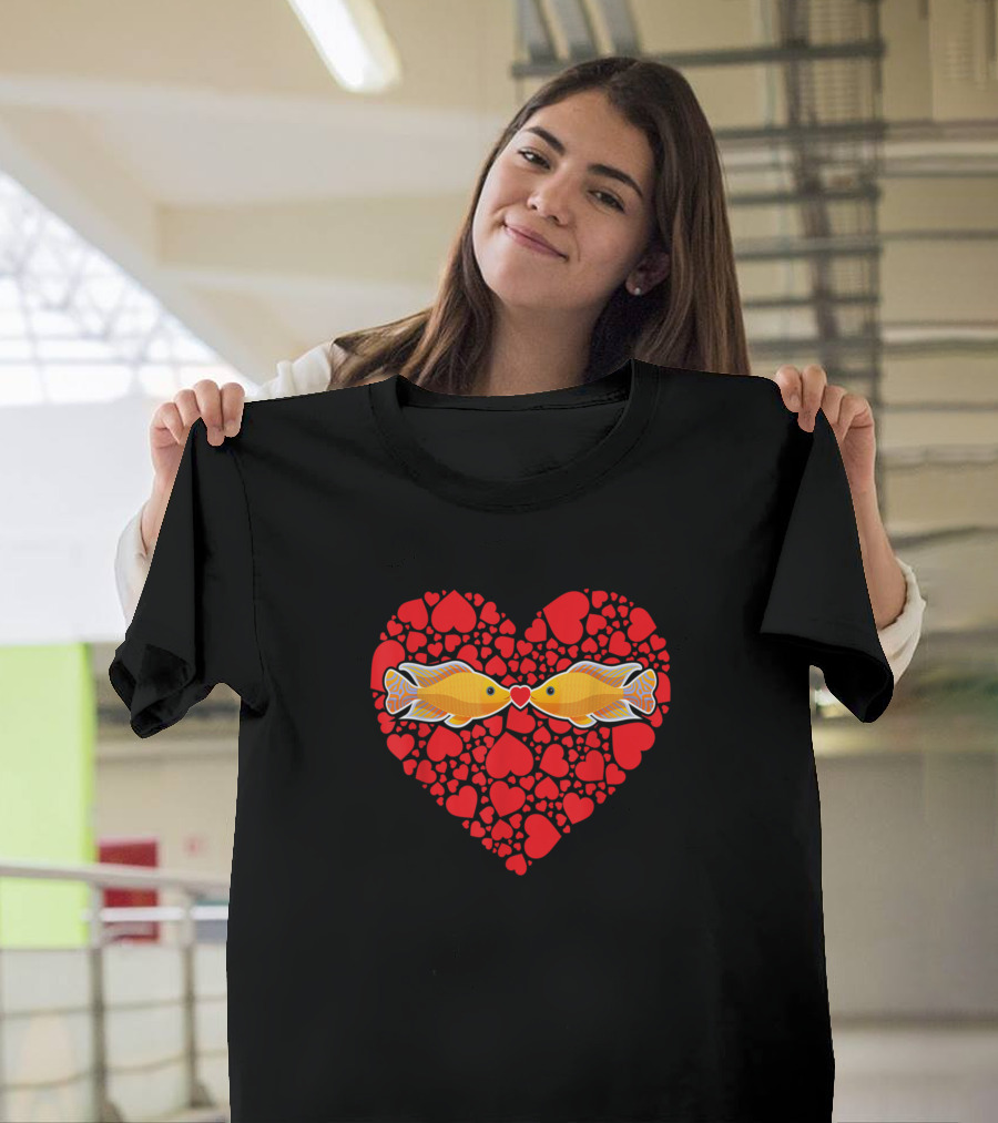 Valentine's Day Aquarium Fish Lover Heart Kiss T-Shirt