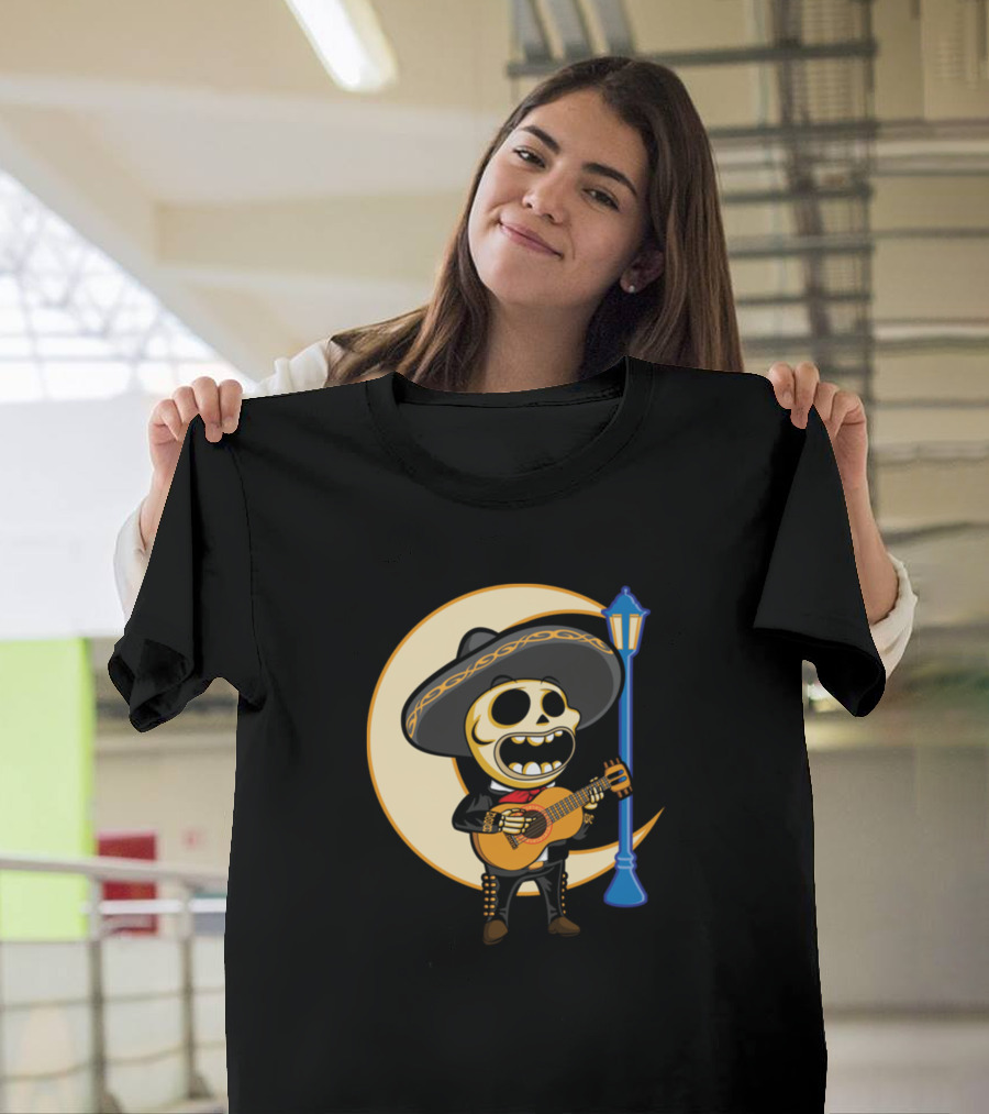 Pedrito The Mariachi Skeleton Guitar Serenade Under Streetlight T-Shirt