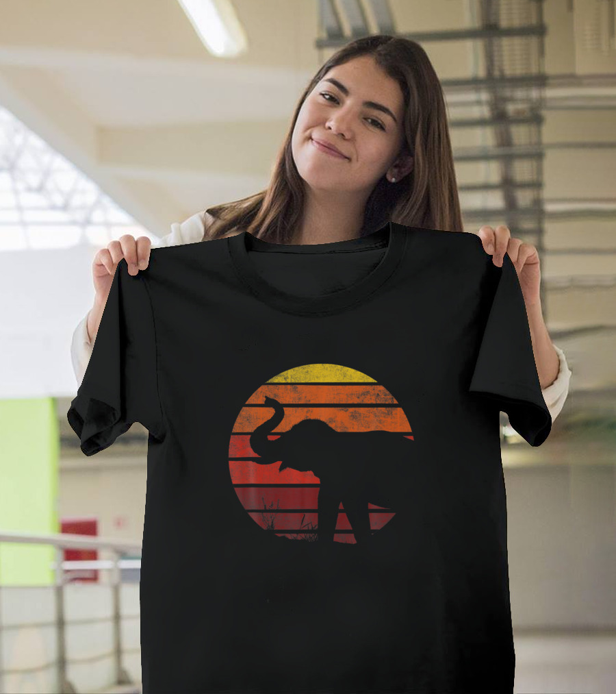 Elephant African Animal Vintage Sunset Silhouette Retro T-Shirt