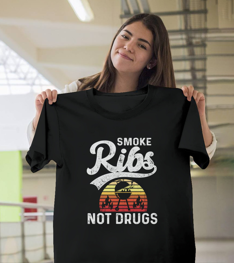Smoke Ribs Not Drugs Funny Grilling Master BBQ Retro Sunset T-Shirt