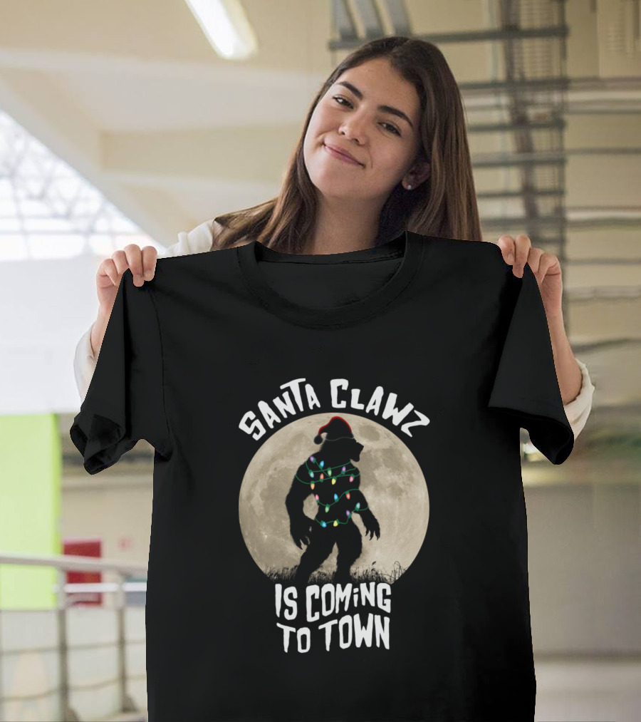 Santa Clawz Is Coming to Town Werewolf Christmas Lights Full Moon T-Shirt
