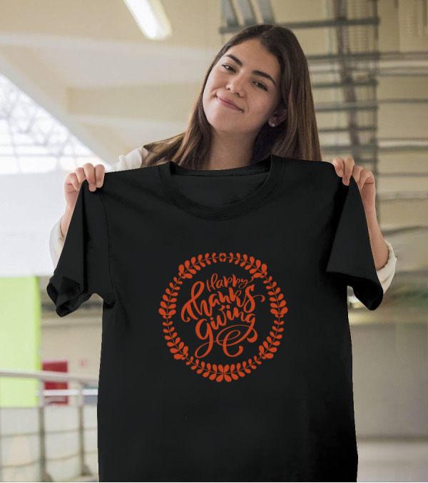 Happy Thanksgiving Day Red Leaf Wreath T-Shirt