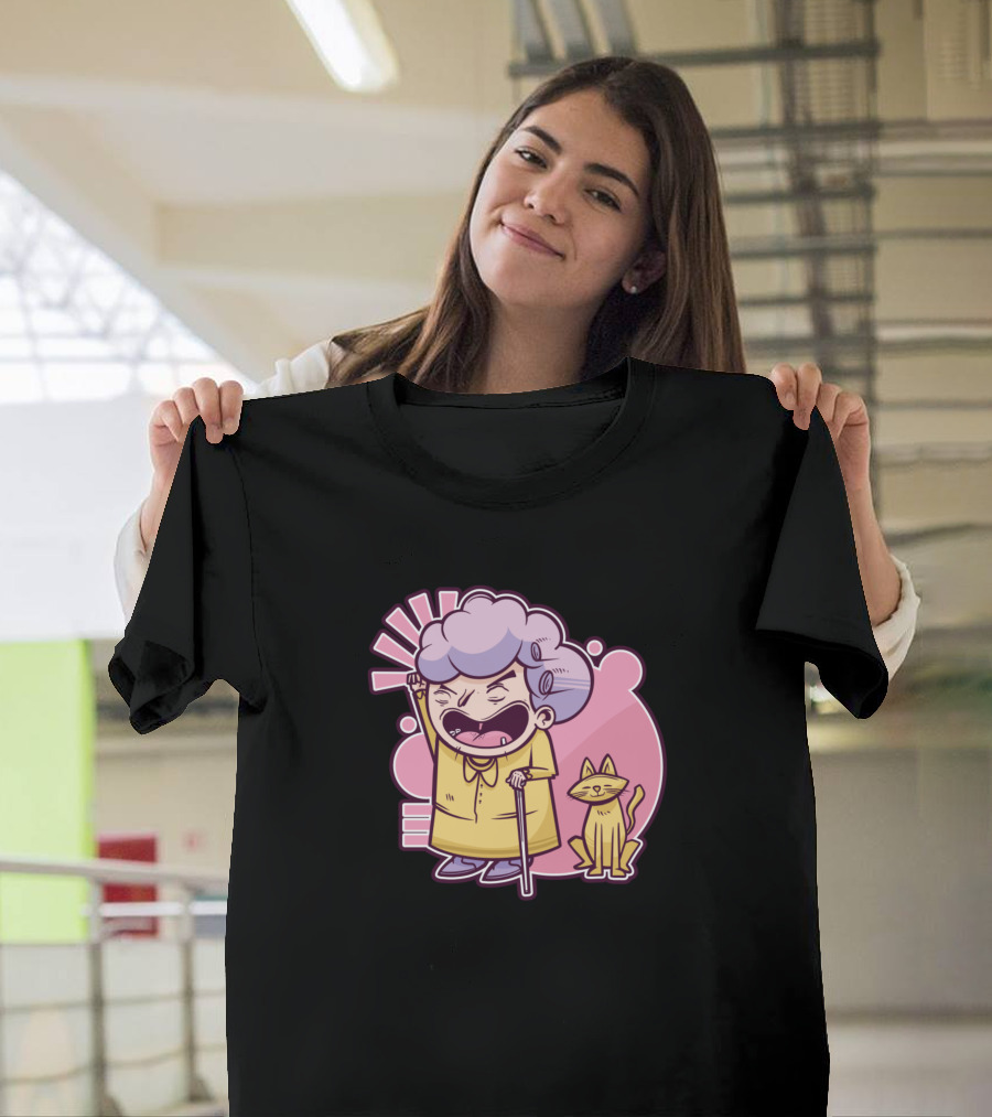 Grumpy Grandma Yelling with Cat T-Shirt