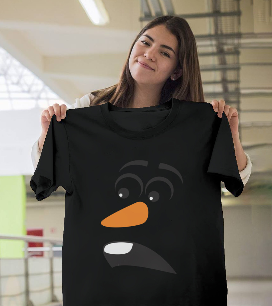 Scared Snowman Face Animated Carrot Nose Expression T-Shirt