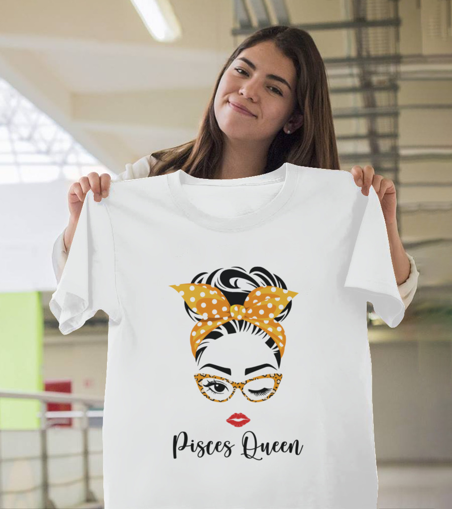 Pisces Queen Woman Leopard Glasses Polka Dot Headband Red Lips T-Shirt