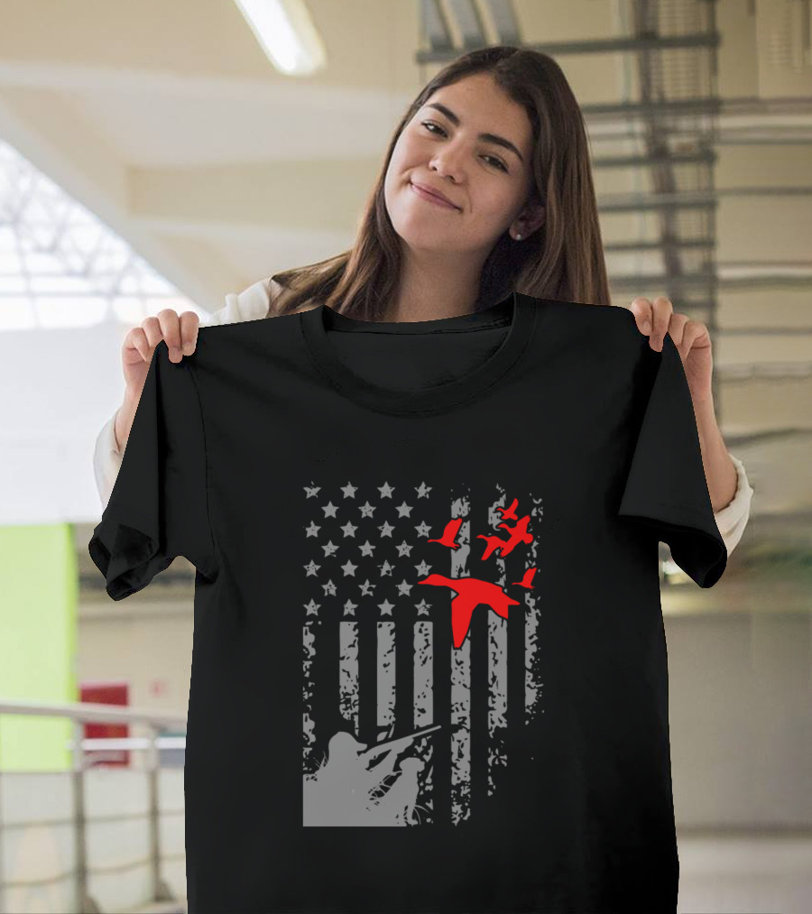 American Flag Duck Hunting Waterfowl Silhouette T-Shirt