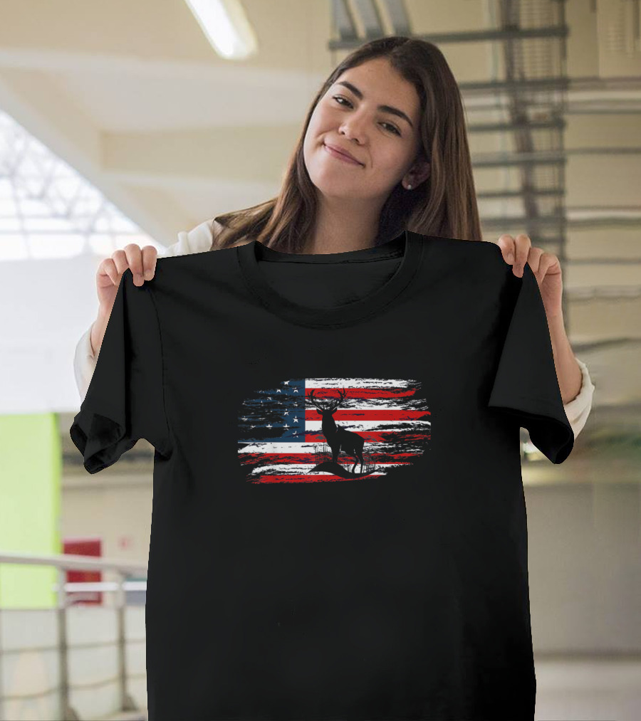 American Deer Hunter Patriotic Vintage US Flag Hunter T-Shirt