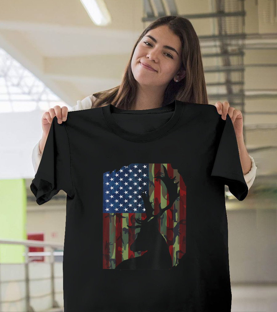 Deer Hunting Camo USA American Flag Camouflage T-Shirt
