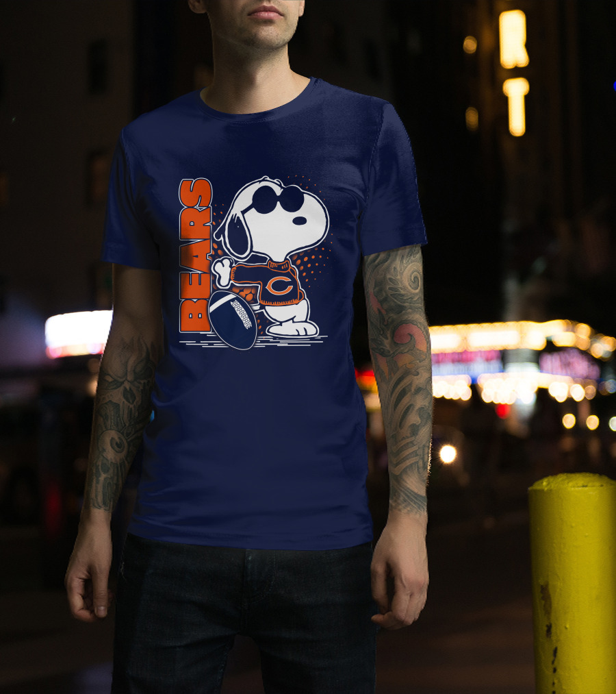 Chicago Bears Snoopy Football Sweater And Sunglasses T-Shirt