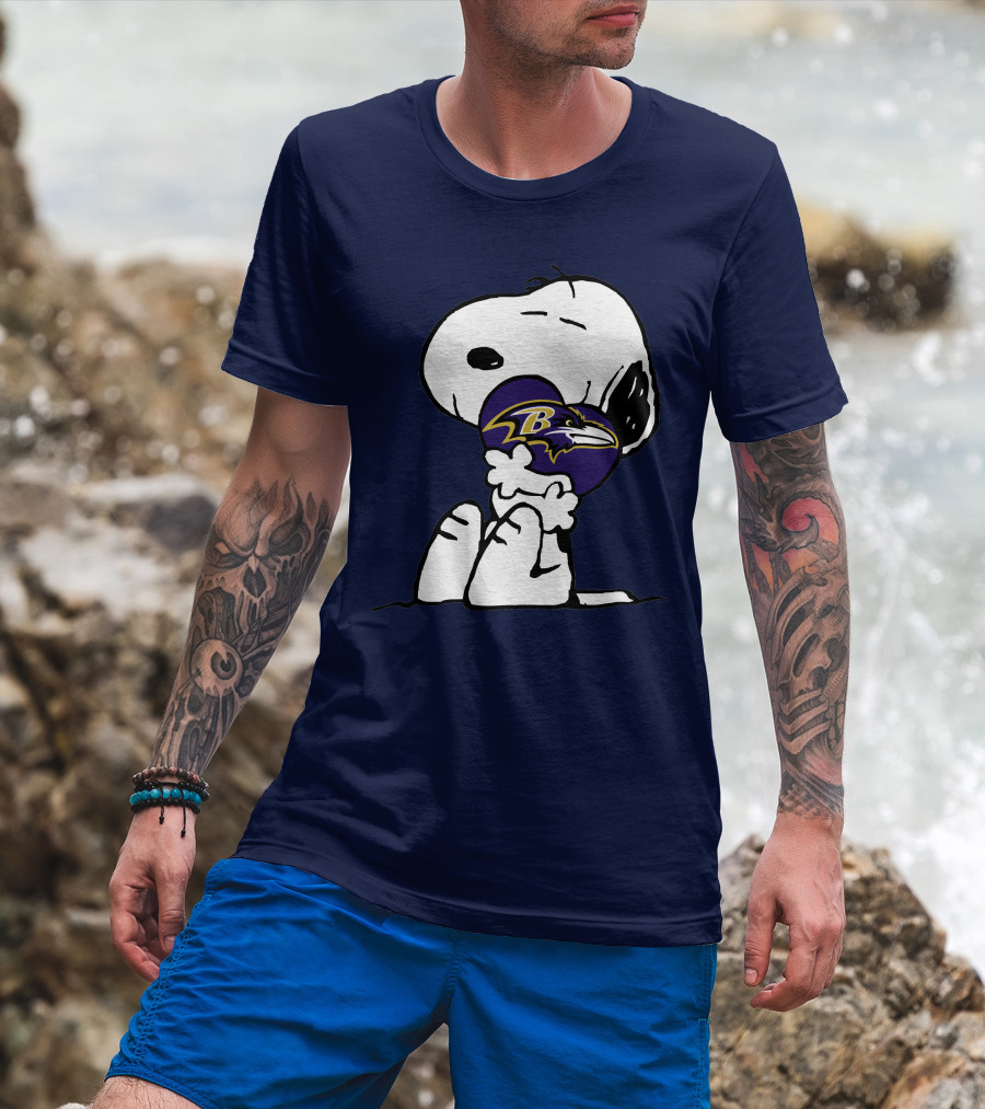 Baltimore Ravens Snoopy Hugging T-Shirt