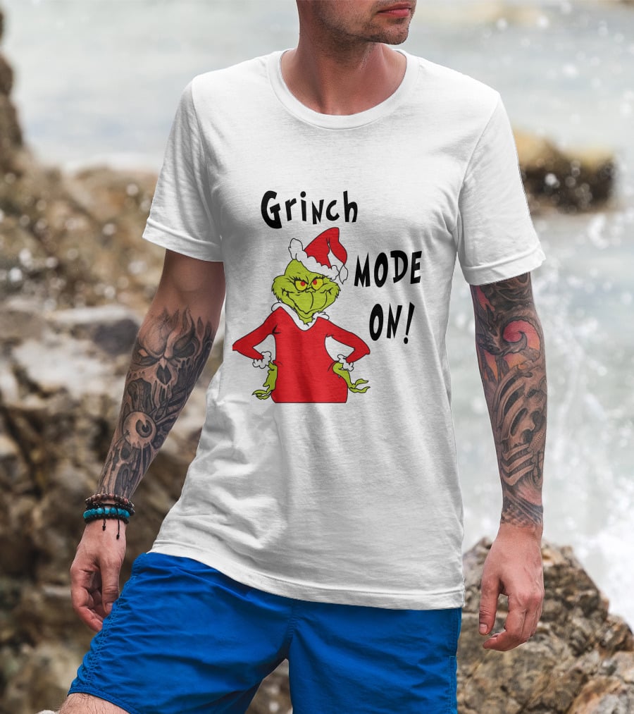 Grinch Mode On Santa Hat Red T-Shirt