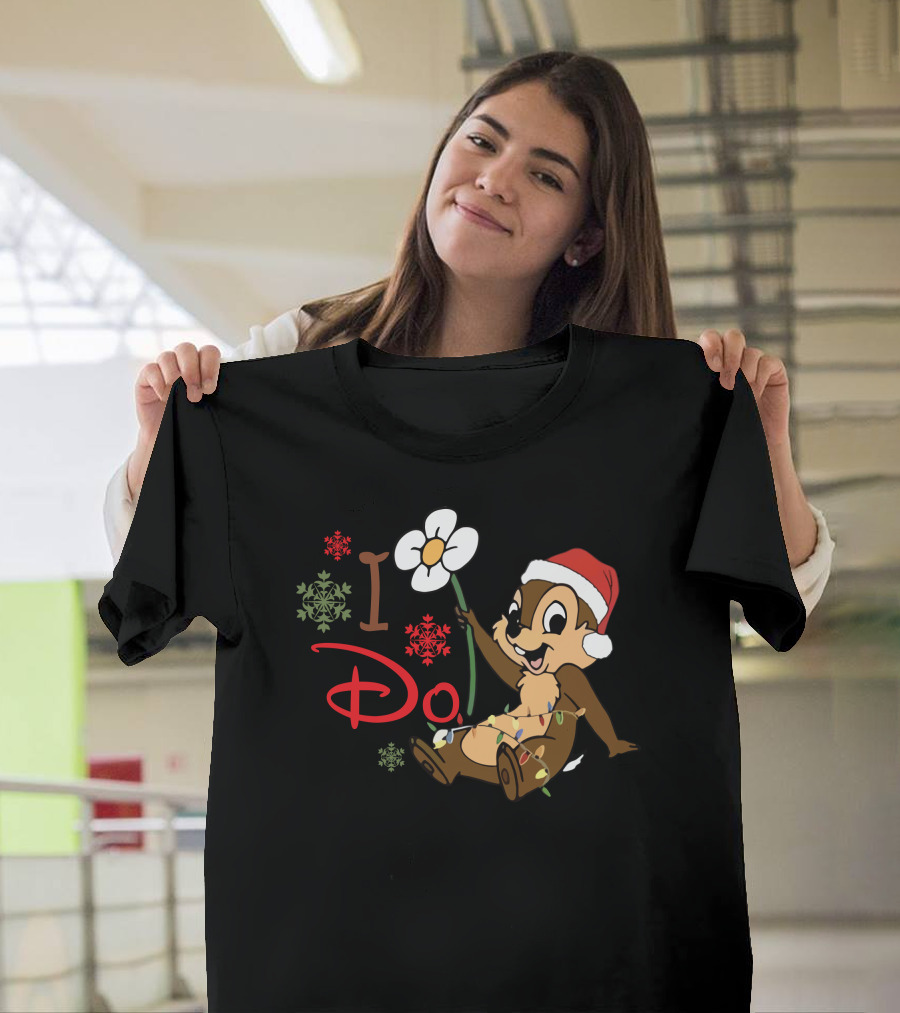 I Do Christmas Chipmunk Santa Hat Snowflakes Flower T-Shirt