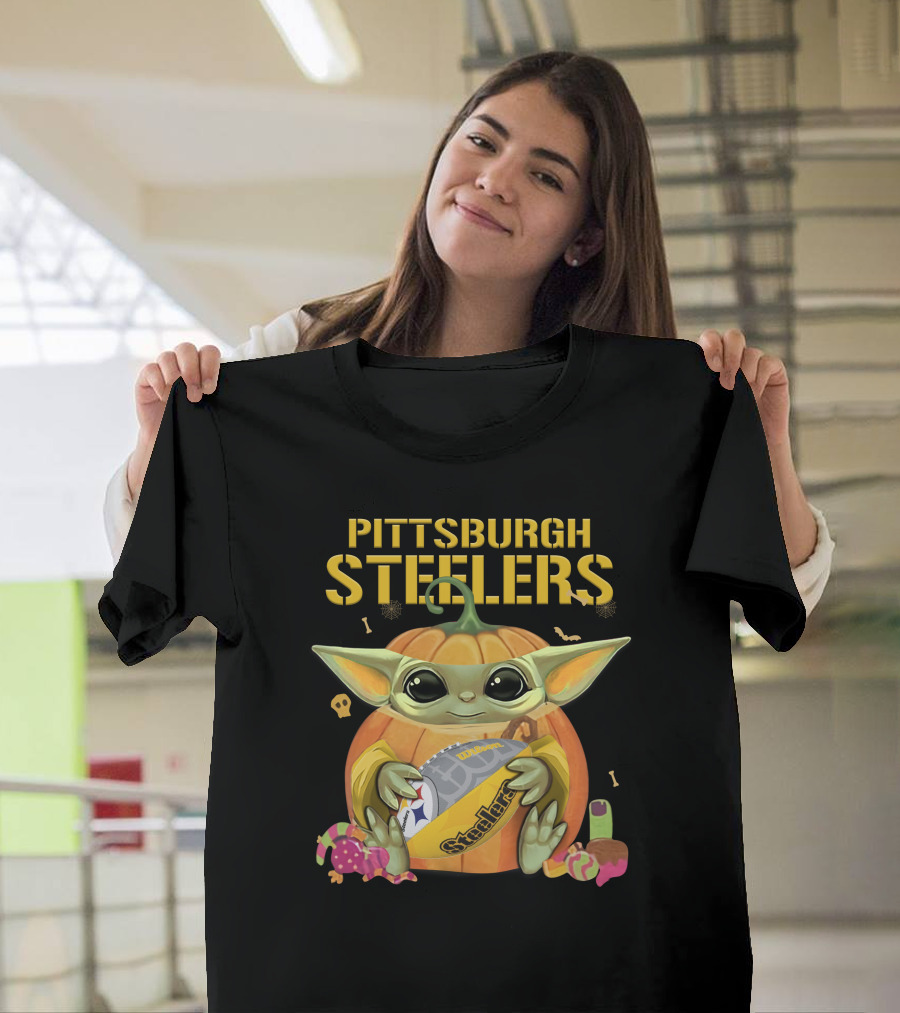 Pittsburgh Steelers Yoda Football Pumpkin Halloween Candy T-Shirt
