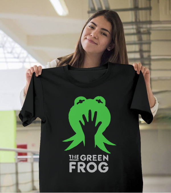 THE GREEN FROG Silhouette Hand Frog Image T-Shirt