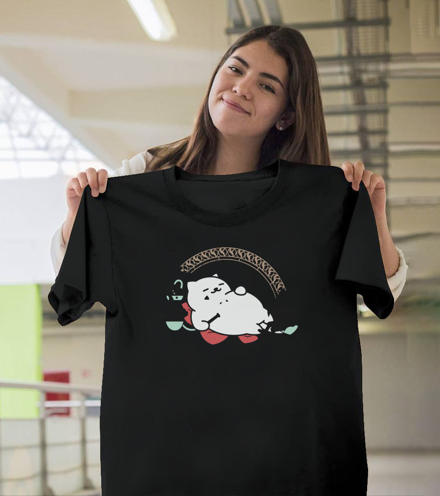 Tubbs The Hutt Cat Sitting on Throne with Arched Background and Hookah T-Shirt