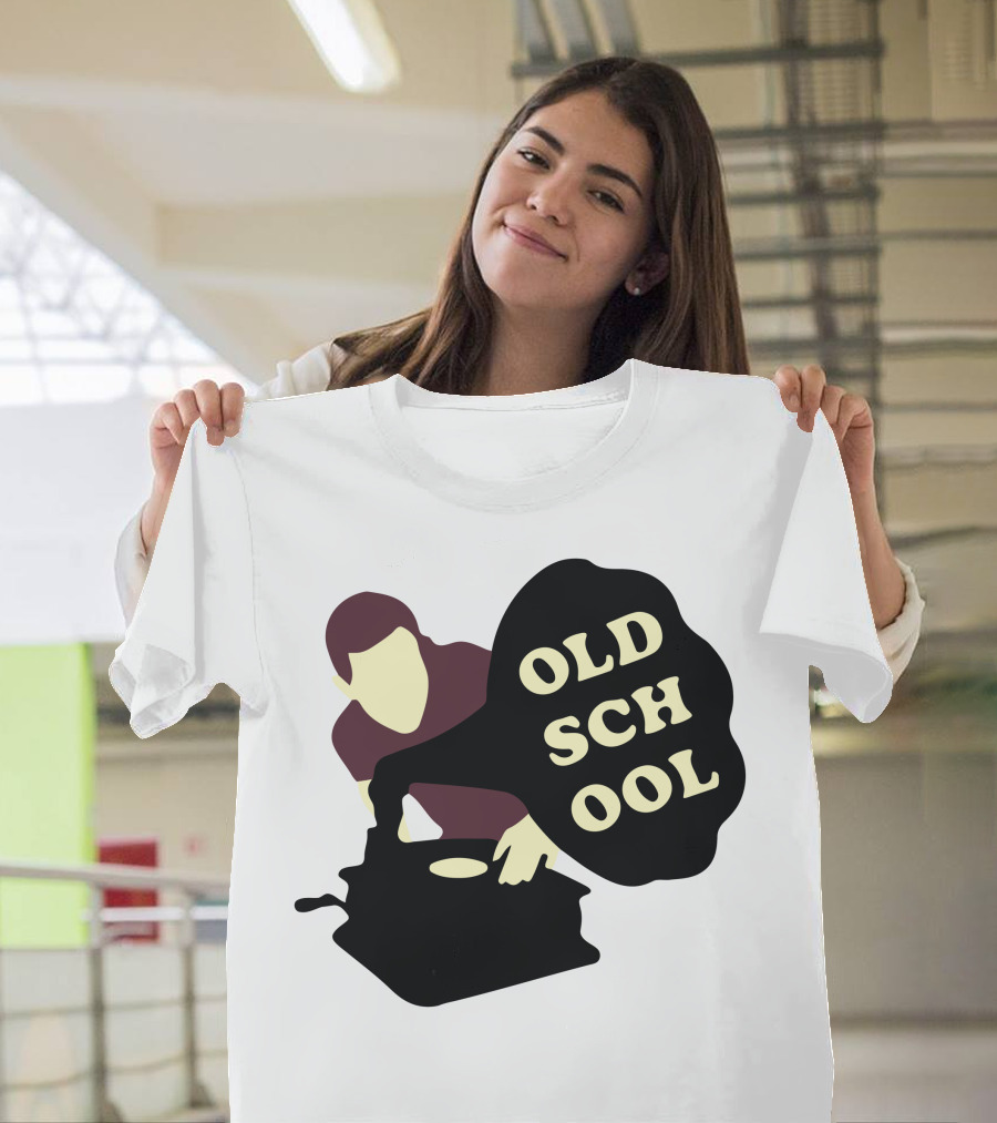 Old School DJ Vintage Turntable Record Player T-Shirt