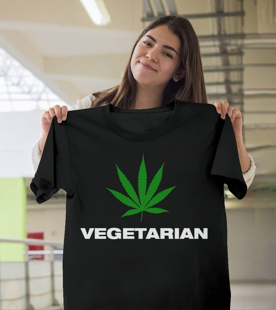 VEGETARIAN Cannabis Leaf Rasta T-Shirt