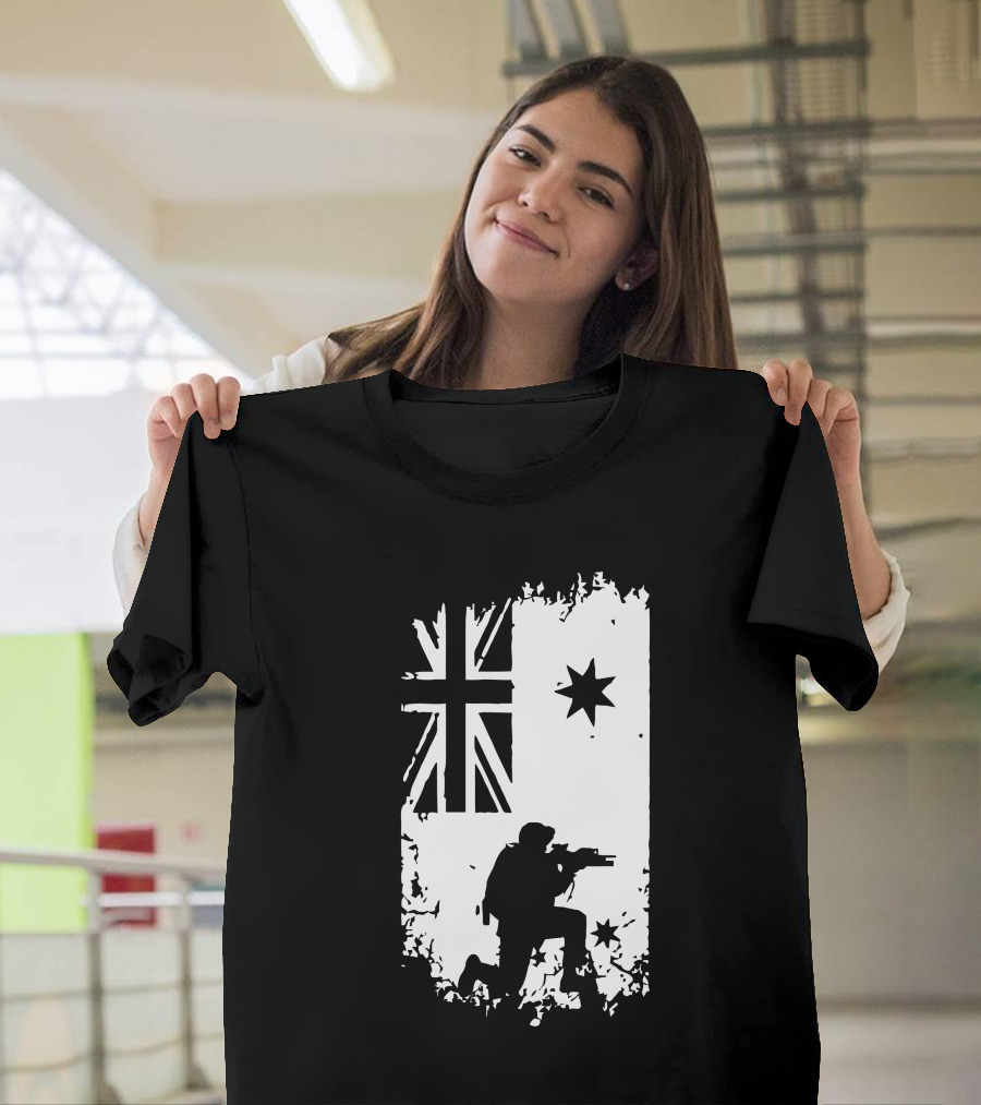 Australian Soldier Silhouette with Commonwealth Star Flag T-Shirt