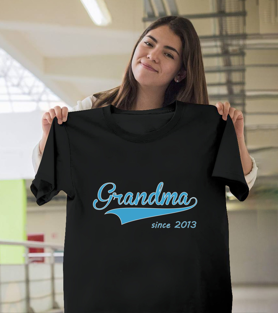 Grandma Since 2013 Retro Style Blue Text T-Shirt