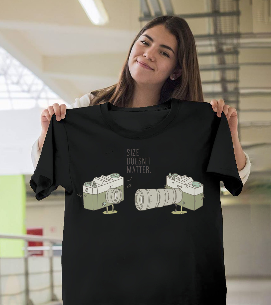 Size Doesn't Matter Camera Humor Cartoon T-Shirt