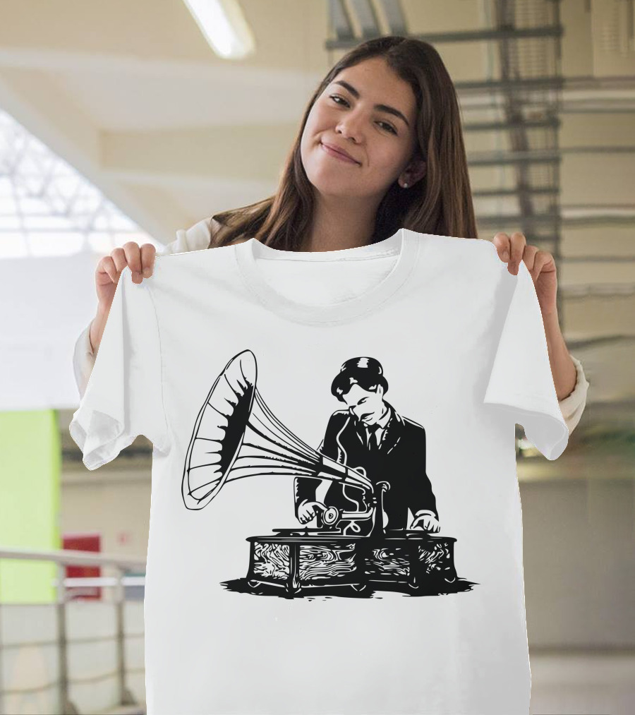 Old School Music Grammophone Vintage T-Shirt