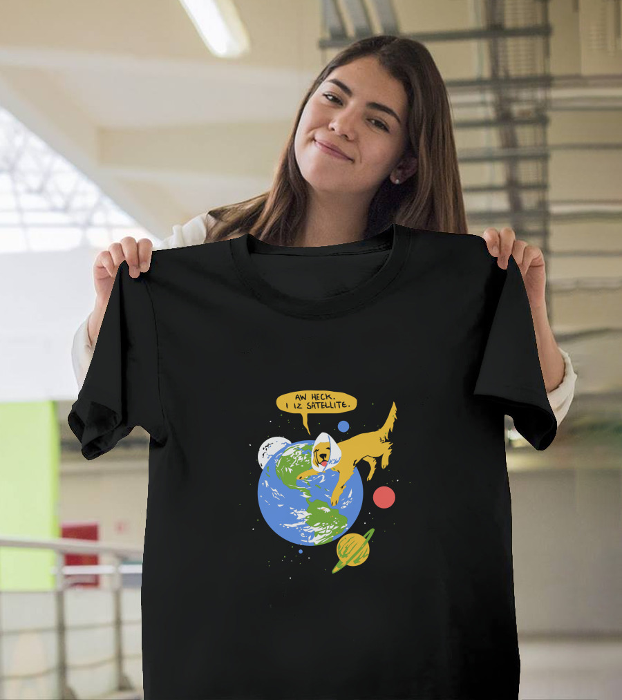 Golden Receiver Aw Heck I Iz Satellite Dog Orbiting Earth Planets T-Shirt