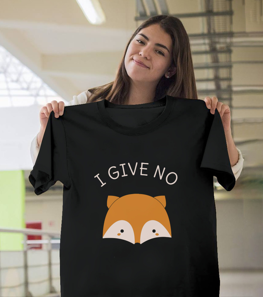 I Give No Fox Pun T-Shirt