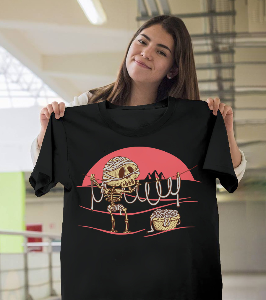 Funny Mummy Skull Hanging Bandages in Desert Sunset Scene T-Shirt