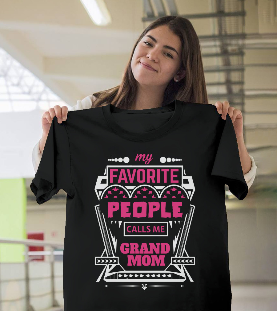 My Favorite People Calls Me Grandmom T-Shirt