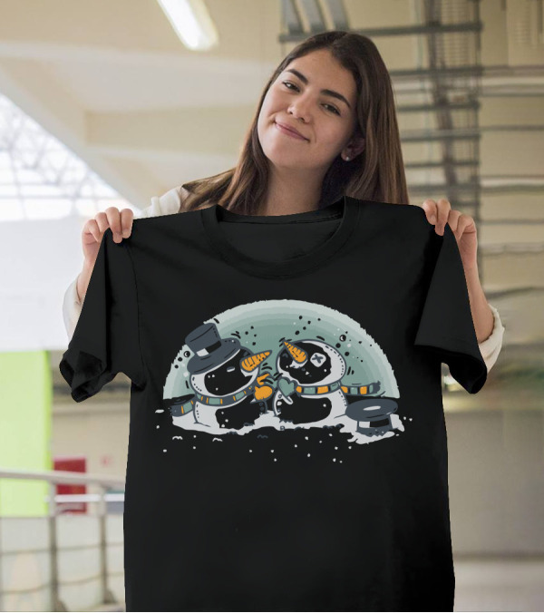 Snowball Fight Adorable Snowmen With Hats And Carrot Noses In Winter Scene T-Shirt