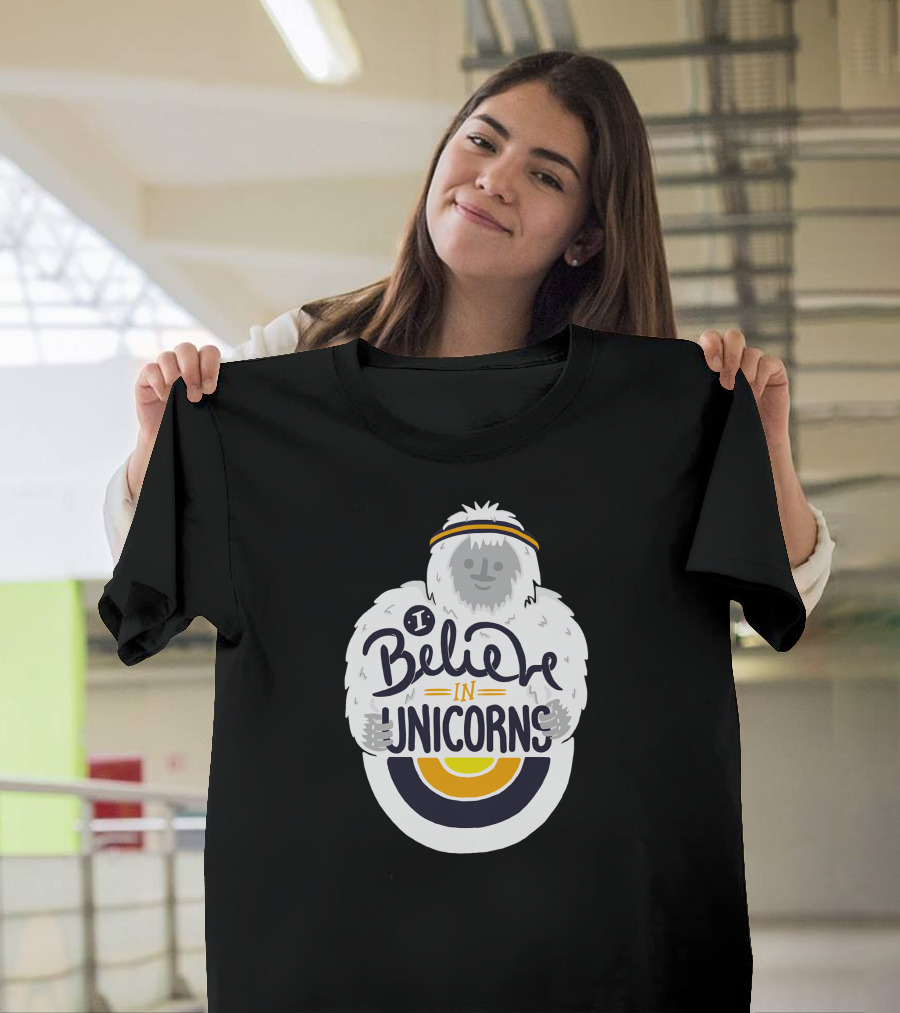 I Believe In Unicorns Yeti with Retro Rainbow Circle T-Shirt