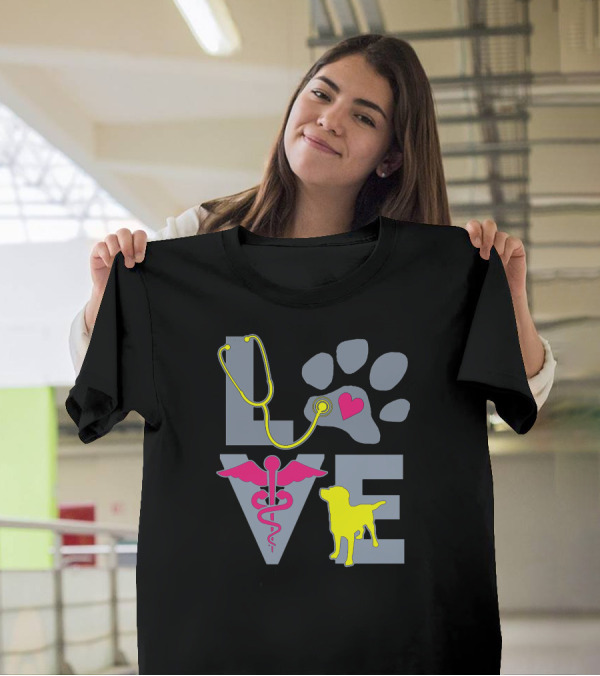 LOVE Teal Best Trending Veterinary Dog Paw Heart Stethoscope Caduceus T-Shirt