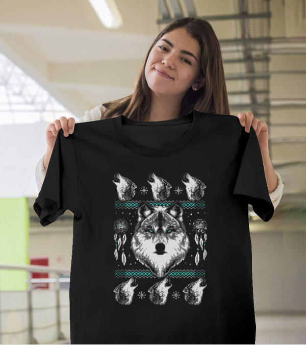 Merry Wolfmas Dreamcatcher Wolf Snowflake T-Shirt