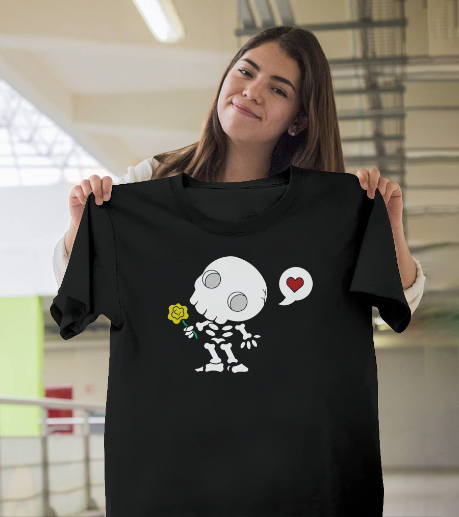Amor De Los Muertos Skeleton With Heart And Flower T-Shirt