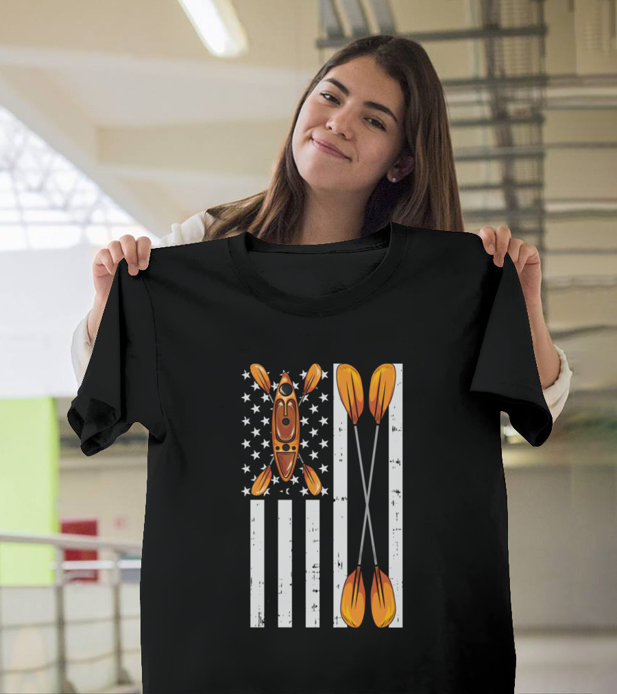 Retro American Kayaking Flag Vintage Kayak USA T-Shirt