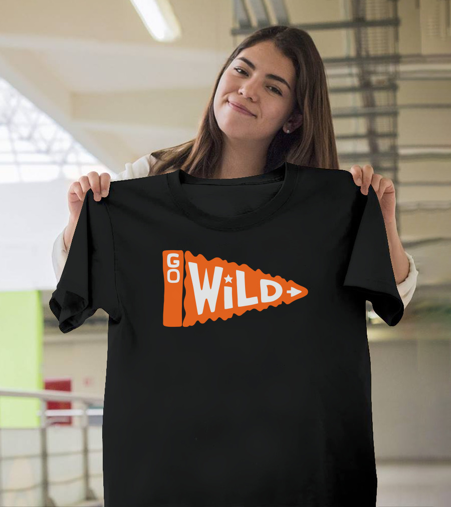 GO WILD Pennant Style Star Theme Retro Text T-Shirt