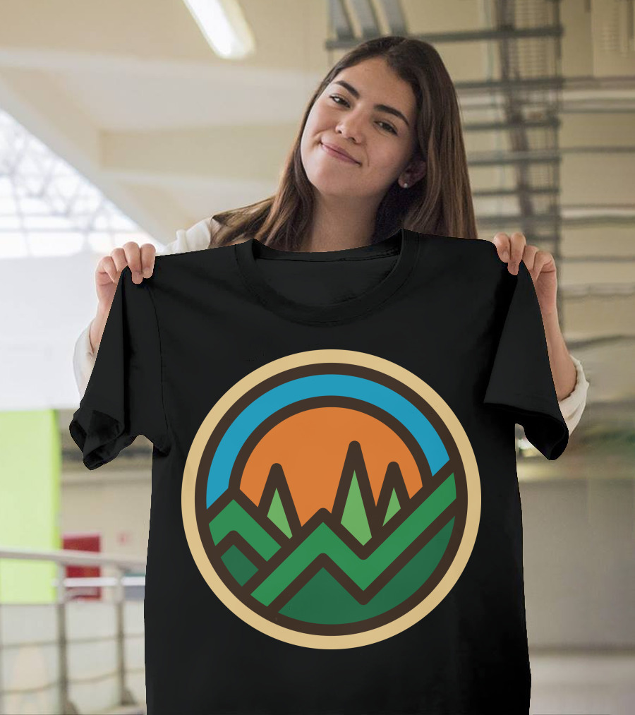 Nature Bold Mountain Sunrise Circle T-Shirt