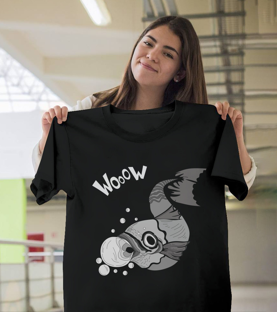 Wooow Cartoon Fish with Bubbles T-Shirt