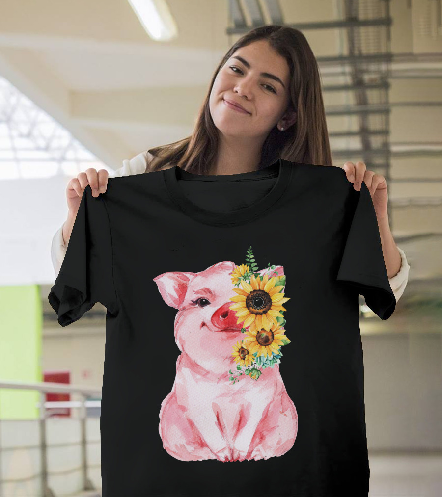 Cute Pig With Sunflower Farm Animal Love T-Shirt