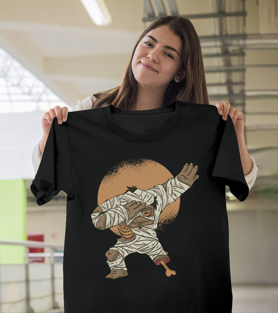 Mummy Dab Wrapped Bandages Bone Limb Dance Pose Halloween Moon Background T-Shirt