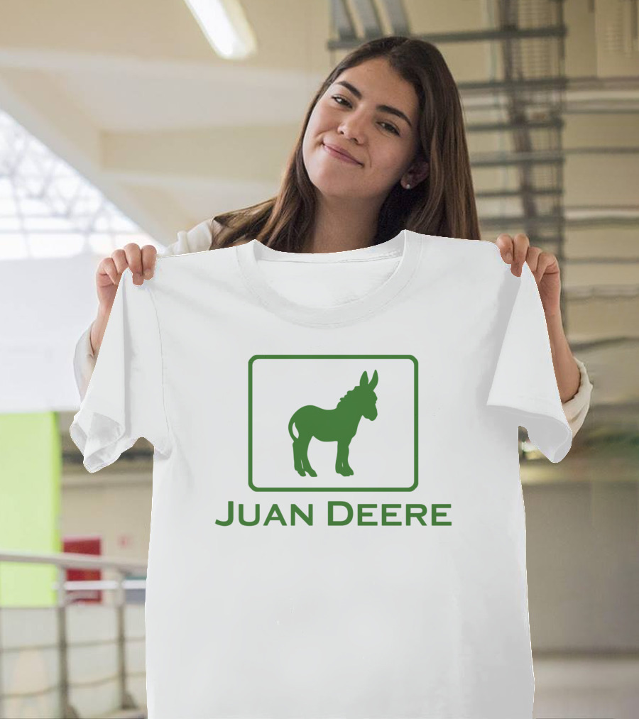 Juan Deere Green Donkey Logo par John Deere T-Shirt