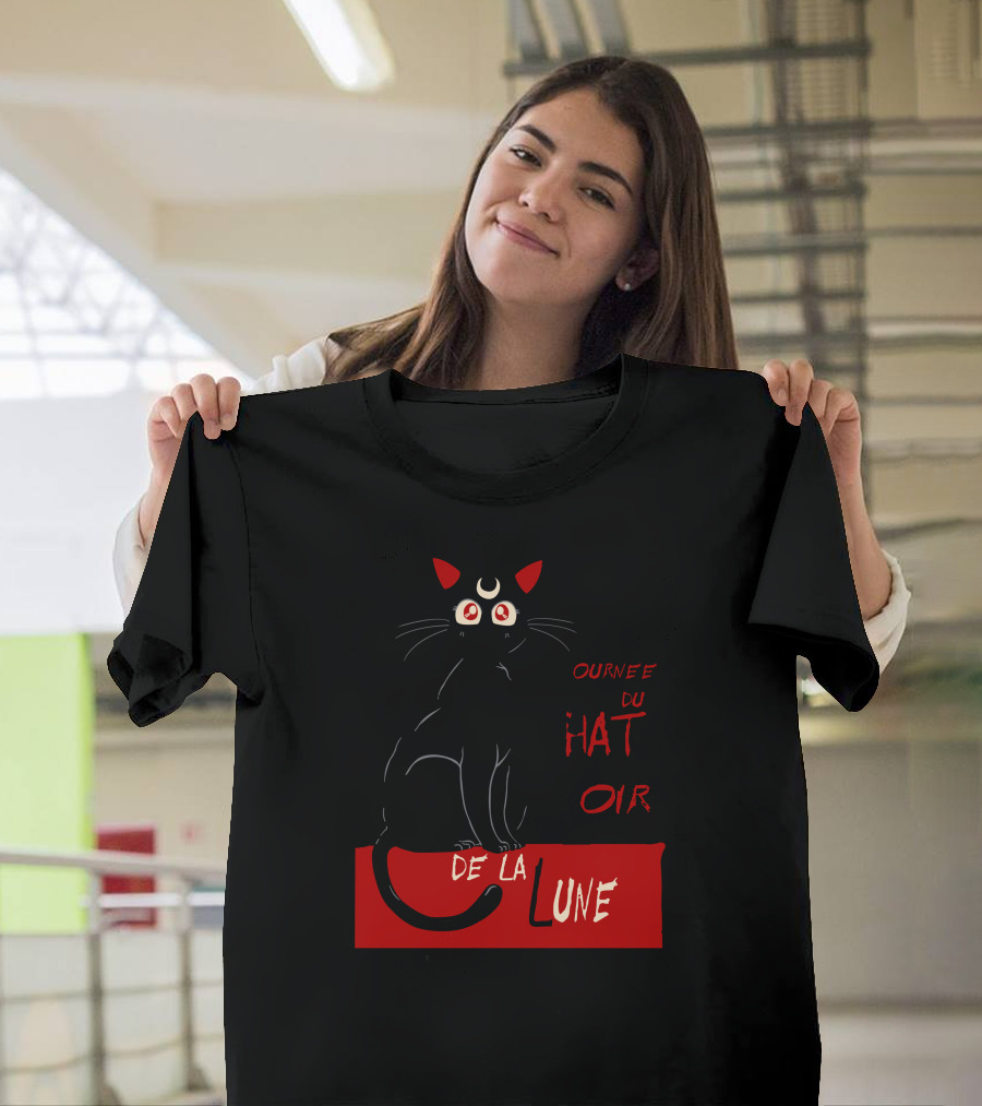 Tournee Du Chat Noir De La Lune T-Shirt