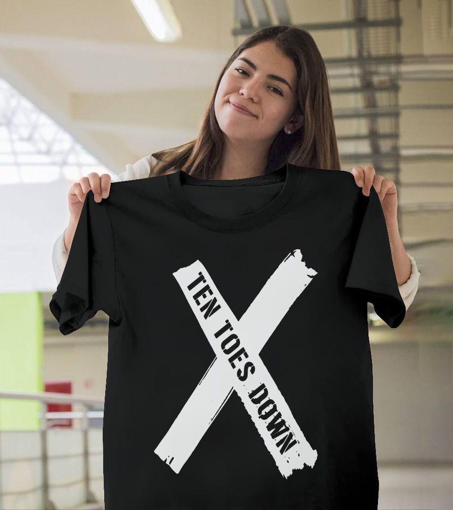 Deestroying Ten Toes Down X TTD Merch In White T-Shirt