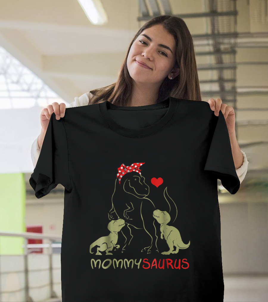 Mommysaurus Dinosaur with Red Bandana and Two Baby Dinosaurs Heart T-Shirt